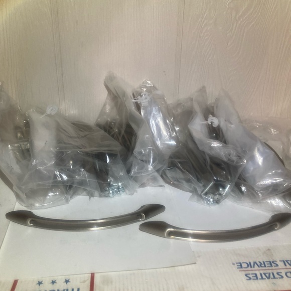 Satin Nickel Open Arch Pull Amerock Essential'z Collection - Picture 5 of 11